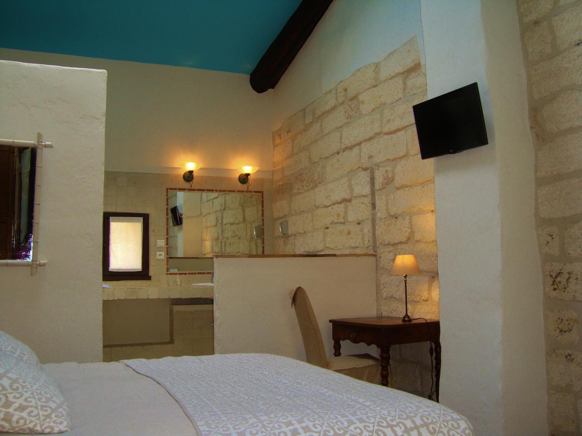 L'Escampe Bed and Breakfast Saturargues Rum bild