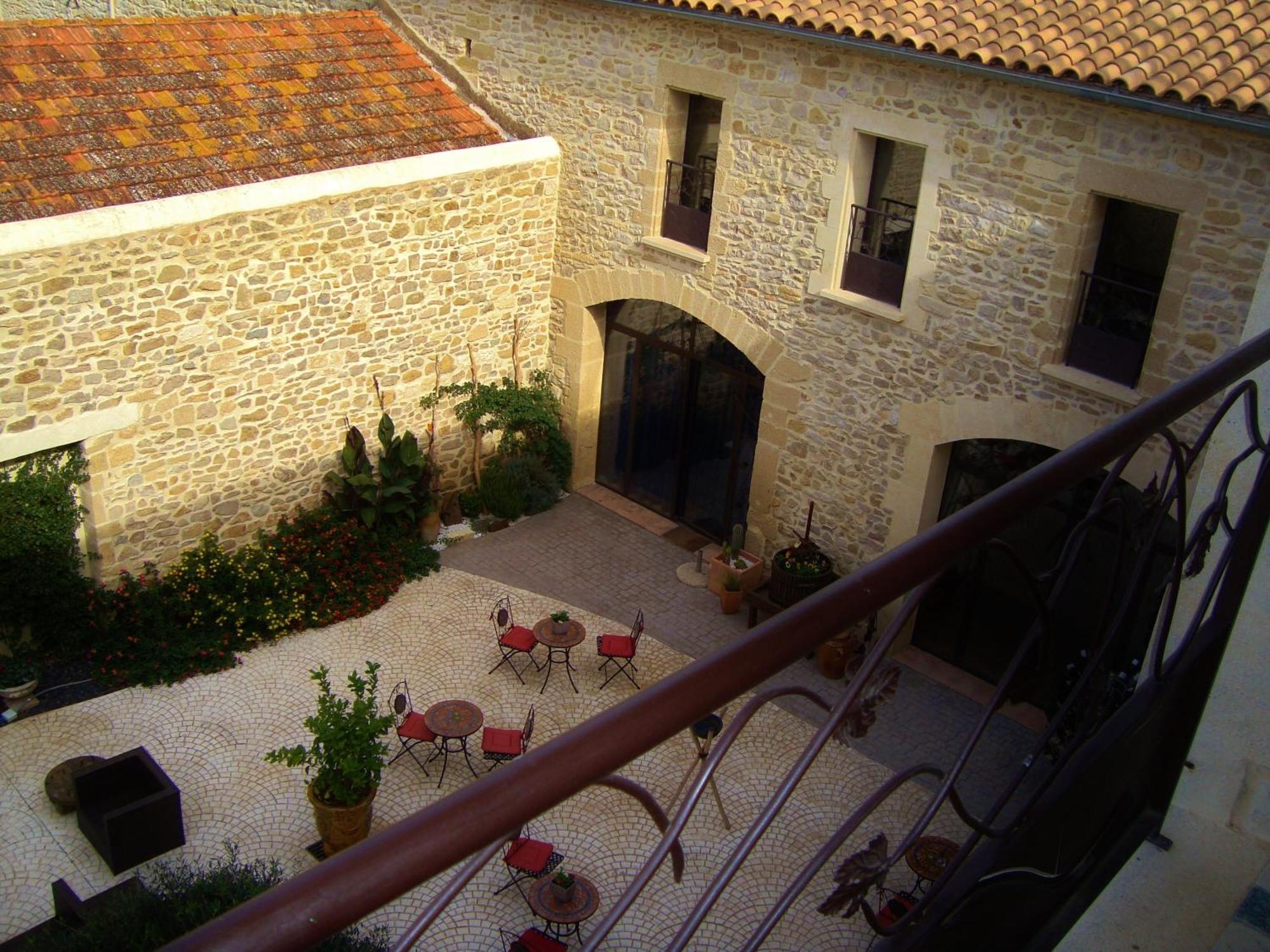 L'Escampe Bed and Breakfast Saturargues Rum bild
