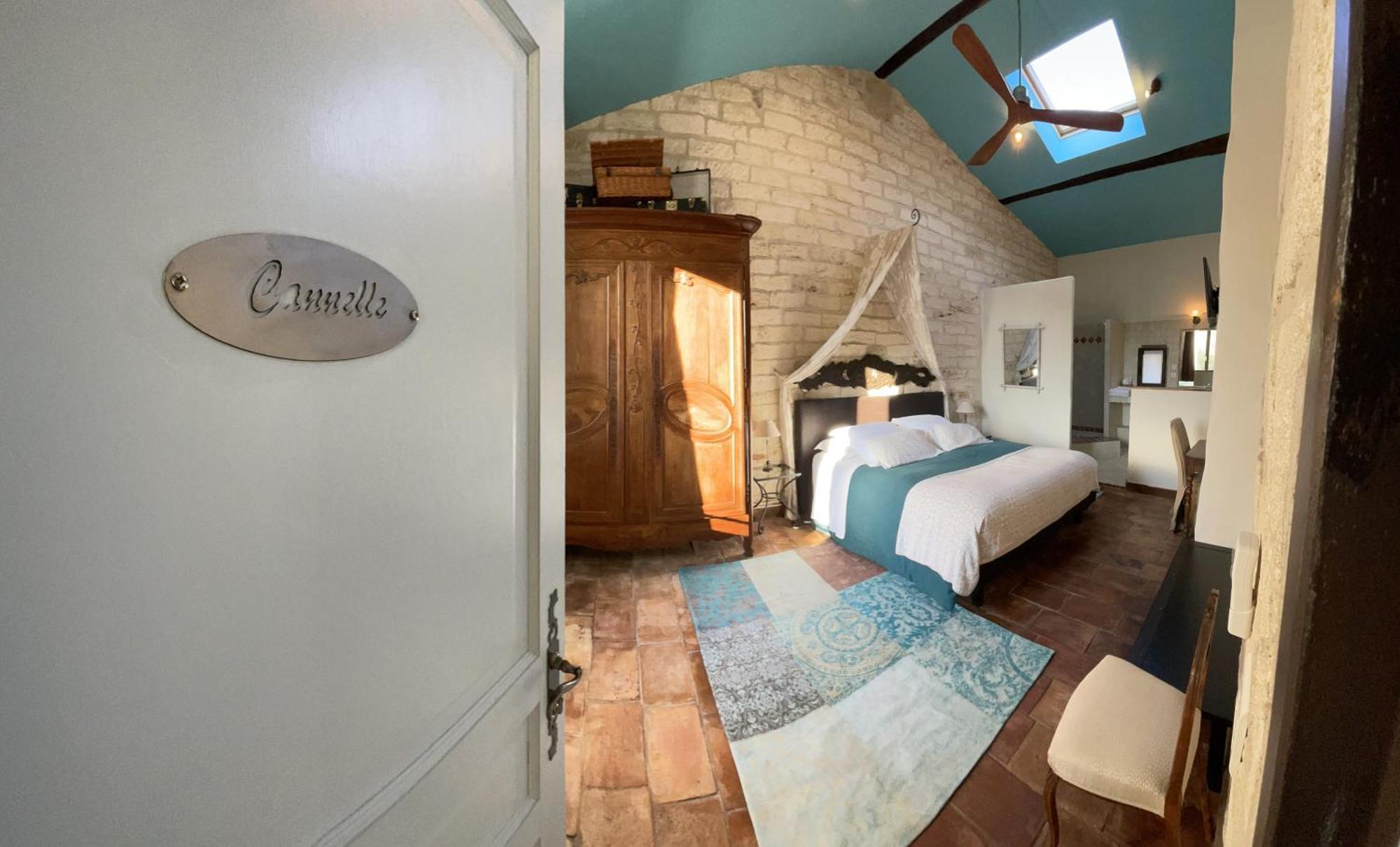 L'Escampe Bed and Breakfast Saturargues Rum bild